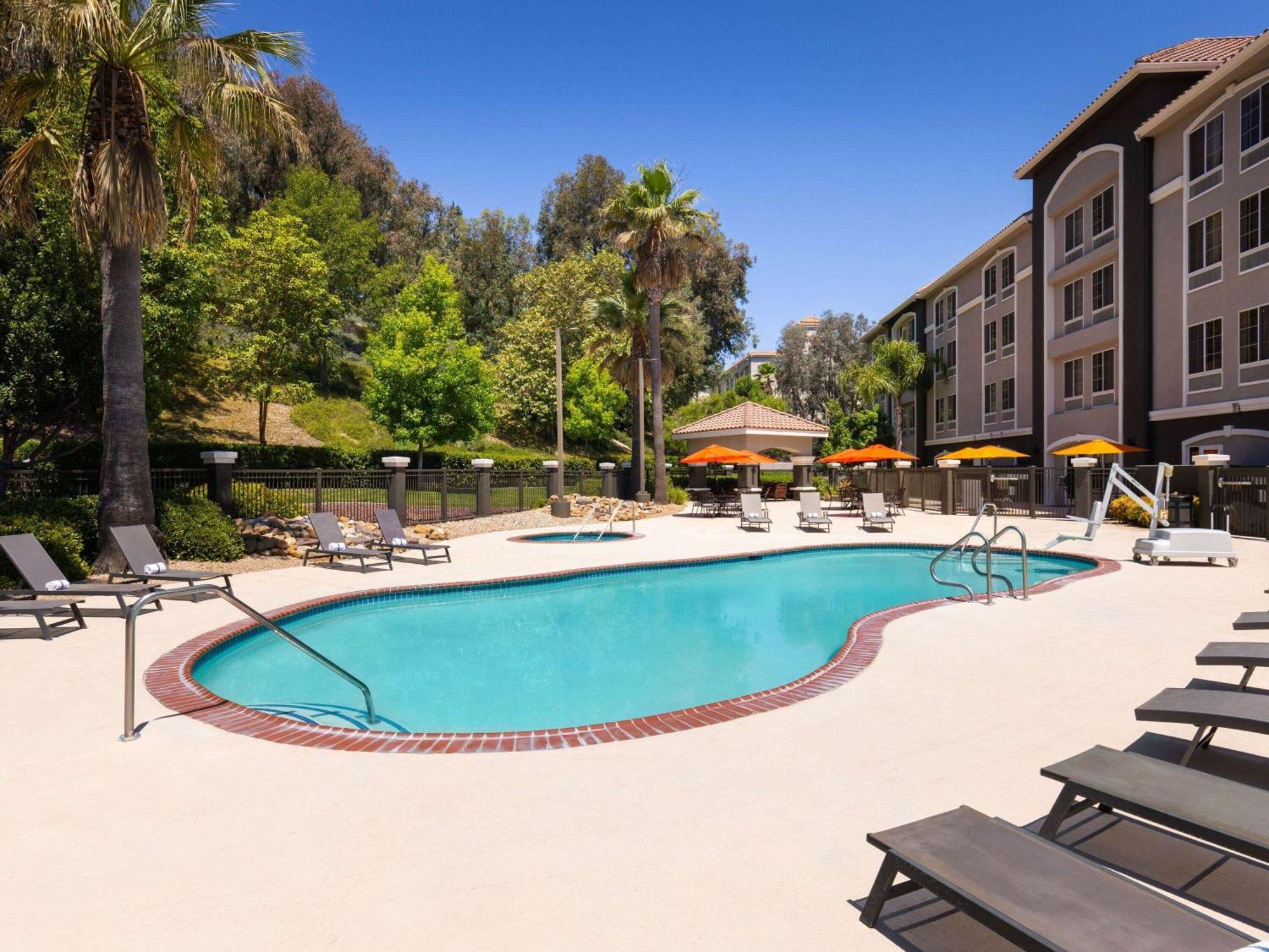 ลา ควินตา อินน์ แอนด์ สวีท บาย วินด์แฮม ซานตา คลาริตา - วาเลนเซีย Stevenson Ranch ภายนอก รูปภาพ